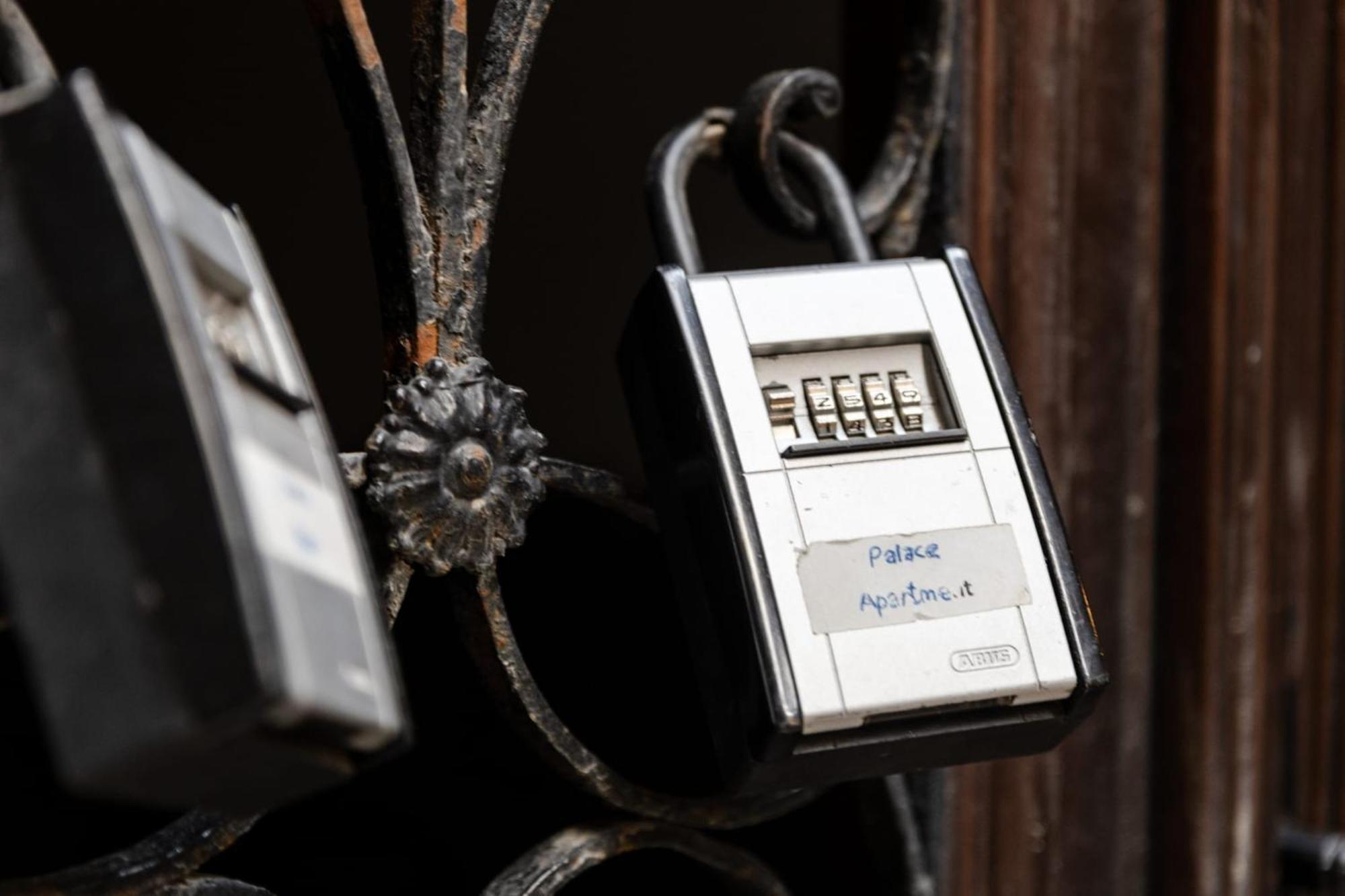 Palace Apartment Split Ngoại thất bức ảnh
