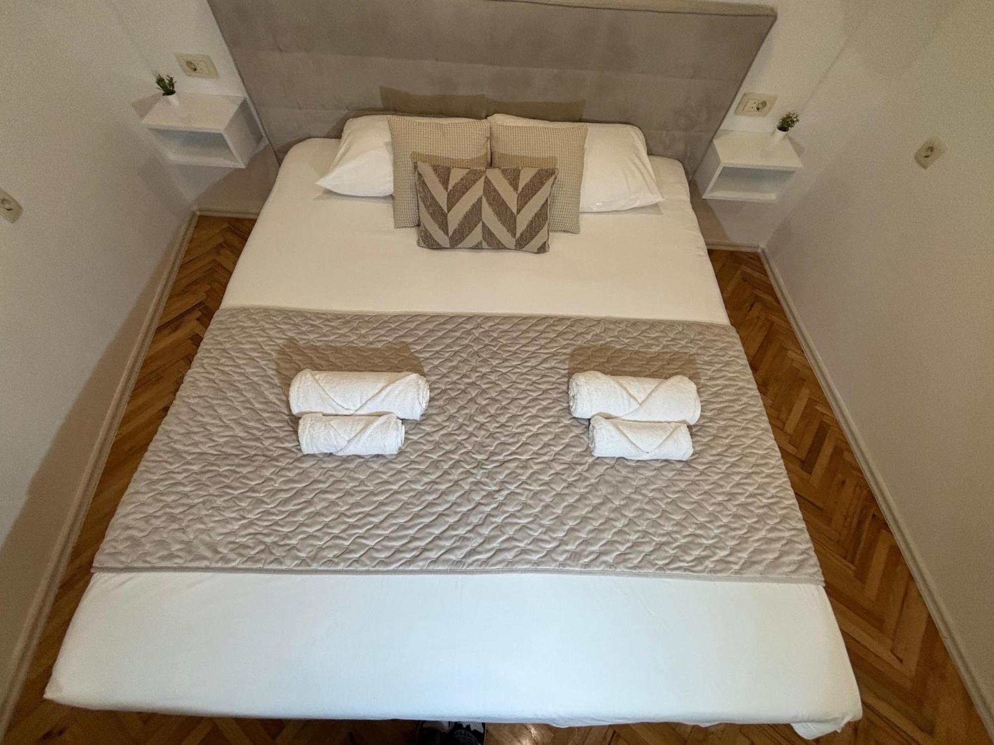 Palace Apartment Split Ngoại thất bức ảnh